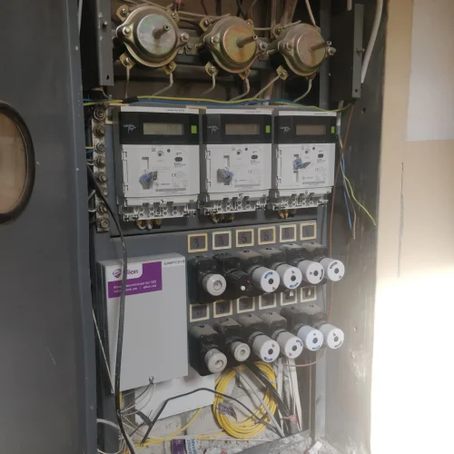 Jõgeva Rohu tänava KÜ. Trepikoja jaotuskilpide renoveerimine vastavalt projektile